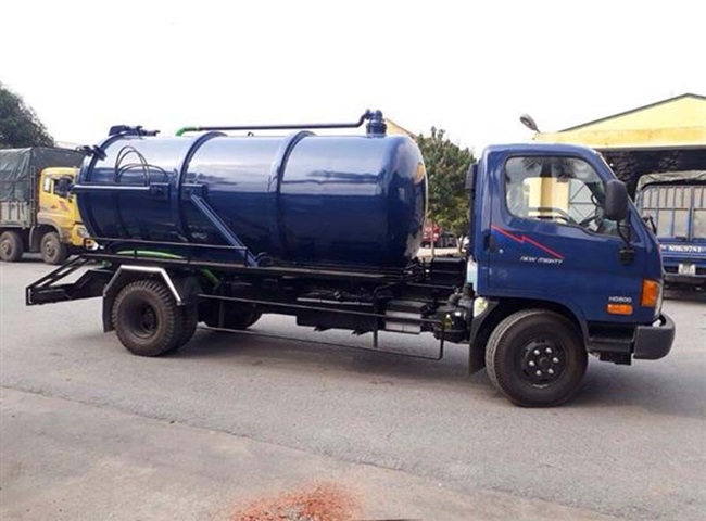 Cung cấp vận chuyển b&ugrave;n vi sinh B&igrave;nh Phước Nghĩa Ph&aacute;t được trang bị xe đời mới v&agrave; thiết bị hiện đại
