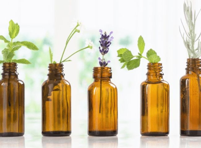 Tinh dầu vừa gi&uacute;p khử m&ugrave;i vừa c&oacute; lợi cho sức khỏe