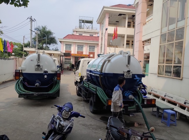 Đơn vị r&uacute;t hầm cầu quận 12 chất lượng