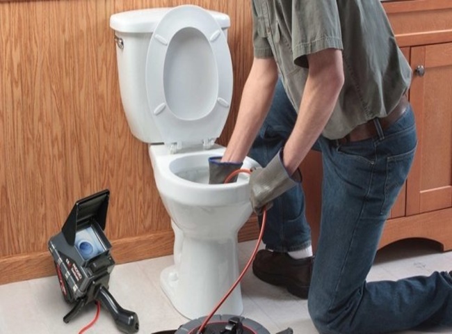 Th&ocirc;ng bồn cầu nghẹt quận Ph&uacute; Nhuận