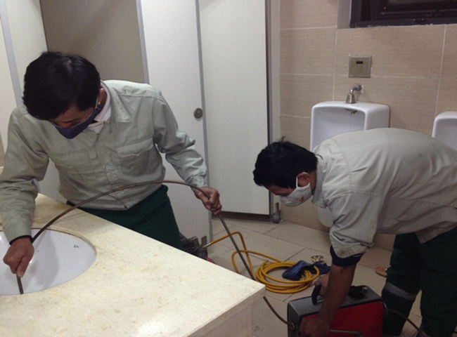 Đơn vị th&ocirc;ng cống nghẹt quận 2 Nghĩa Ph&aacute;t gi&aacute; rẻ uy t&iacute;n