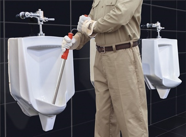Lợi &iacute;ch khi sử dụng dịch vụ th&ocirc;ng bồn tiểu nam quận Ph&uacute; Nhuận