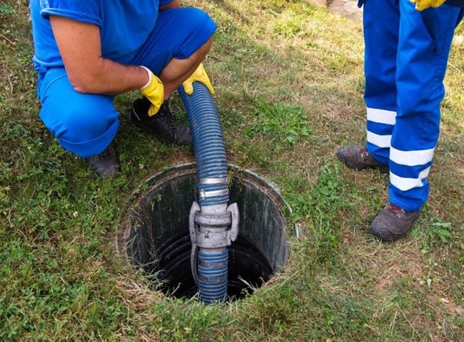 Thợ r&uacute;t hầm cầu quận 2 Hưng Ph&aacute;t chuy&ecirc;n nghiệp, nhiệt t&igrave;nh